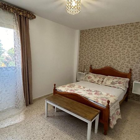 Mar Y Gibraltar: ¡Tu Refugio! La Linea de la Concepcion Exterior foto