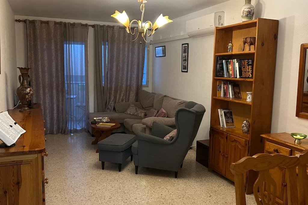 Mar Y Gibraltar: ¡Tu Refugio! La Linea de la Concepcion Exterior foto